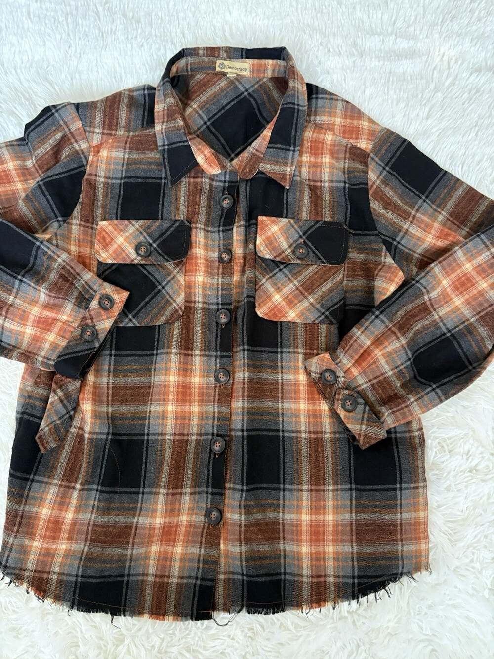 Democracy Women’s L Raw Hem Plaid Flannel Button Down. Soft, Grt. Shape